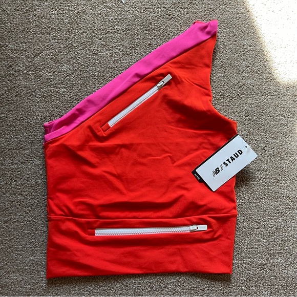 STAUD x New Balance top - Picture 3 of 7